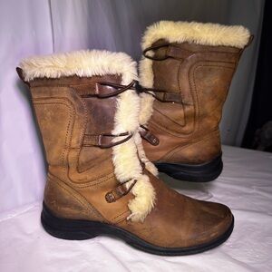 Clarks Tan Fur-Lined Winter Boots